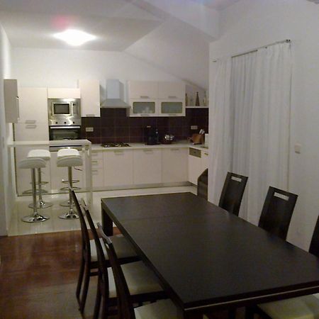 Apartments Milka 트로기르 객실 사진